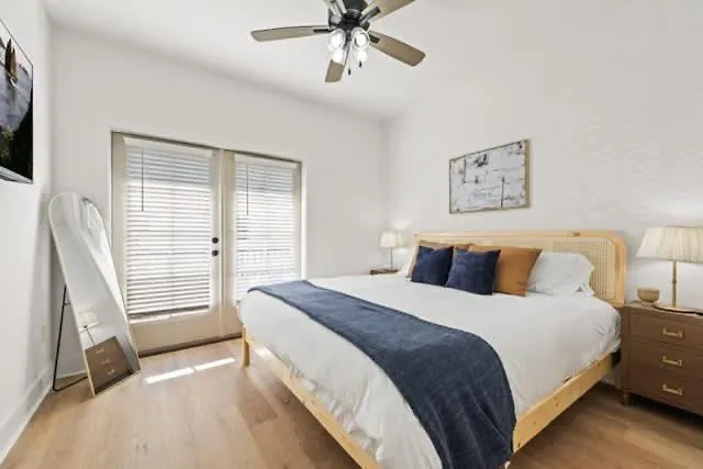 Hébergement de vacances New Oakview Loft - River Ranch - 85 Tv - Office - Nespresso - 2 King Beds *