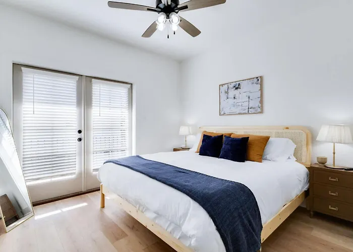 New Oakview Loft - River Ranch - 85 Tv - Office - Nespresso - 2 King Beds * Lafayette