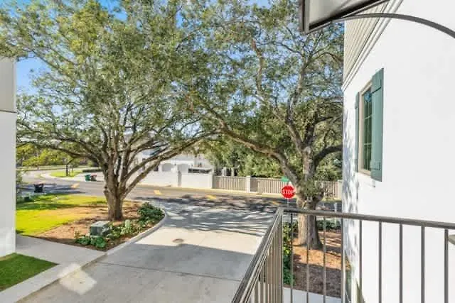 New Oakview Loft - River Ranch - 85 Tv - Office - Nespresso - 2 King Beds Hébergement de vacances *